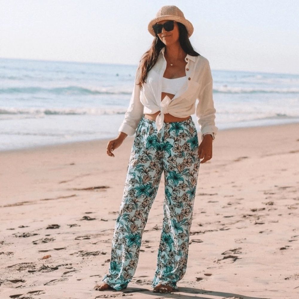 Beach Riot Tropical Pants - Picture 3 of 8